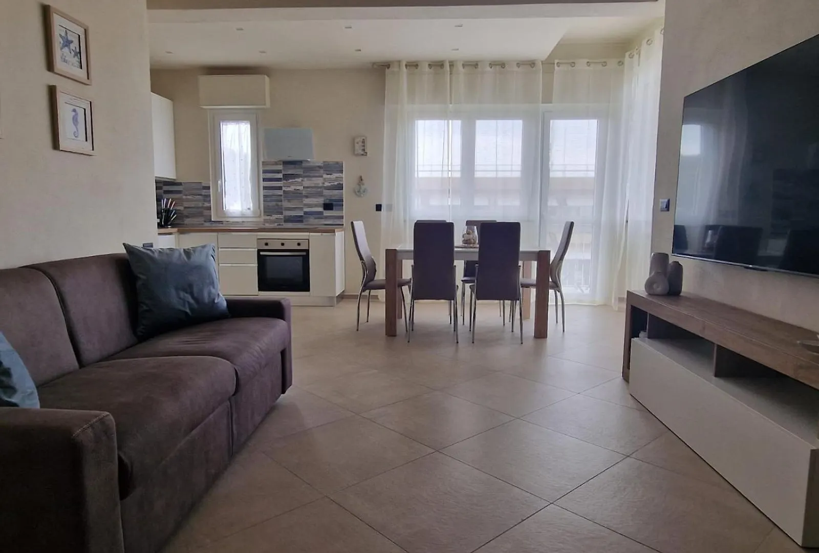 La Casa Del Sole A 50 M Dal Mare Apartment Lido di Camaiore Italy